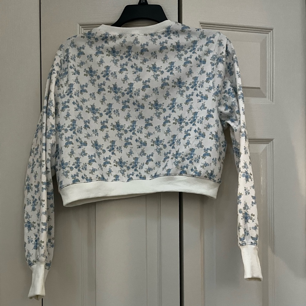 NWOT - Peach Love California - Light Blue Floral Fleece Sweatshirt -Womans Small - Picture 5 of 5
